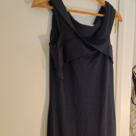 Woman’s sexy knit dress no sleeve for date night - Picture 6 of 7